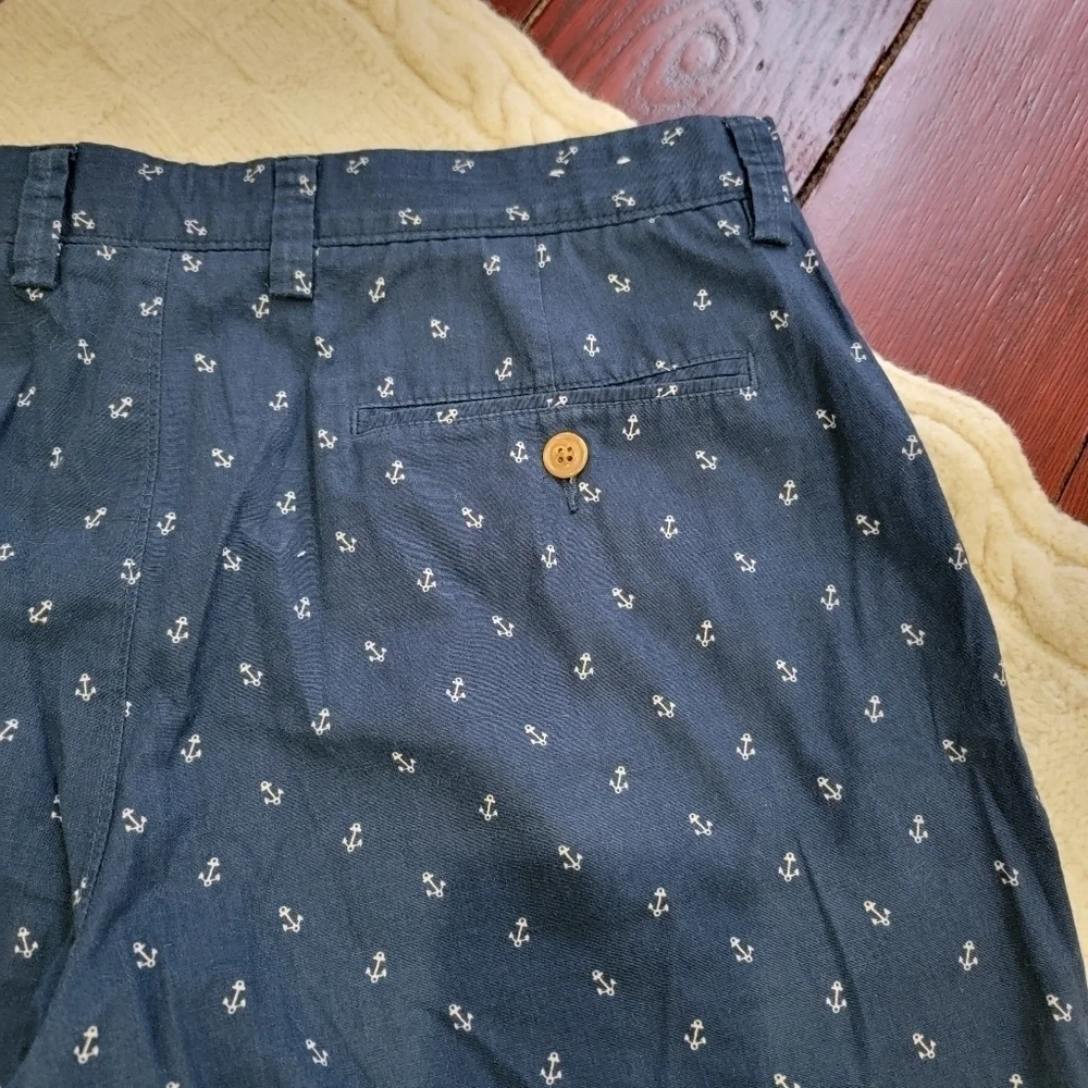 EUC J Crew Gramercy Men's Shorts size 32 Anchor Print Navy/White